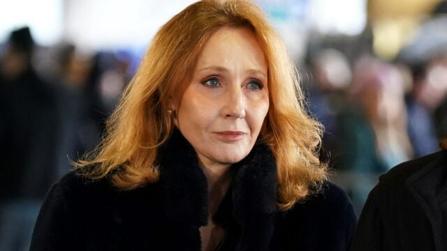 JK Rowling kritizuje Trans atlétov nad olympijskými nádejami



