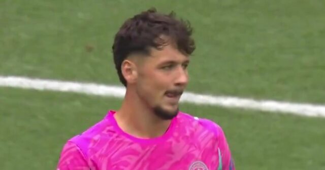 James Trafford má po tom, čo zostal mimo „Stonewall“ červenú kartu „Stonewall“, „všetkých čias katastrofy“ 

