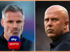 Liverpoolu povedal Jamie Carragher, aby posilnil stred poľa Virgil van dijk z Liverpoolu v akcii vs Newcastle