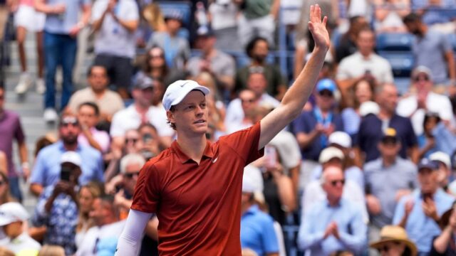 Jannik Sinner klesá jednoducho 4 videohry v prvom kole Spojených štátov Open Win 

