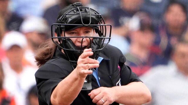 Jen Pawol robí históriu baseballu ako prvá ženská rozhodca MLB vôbec

