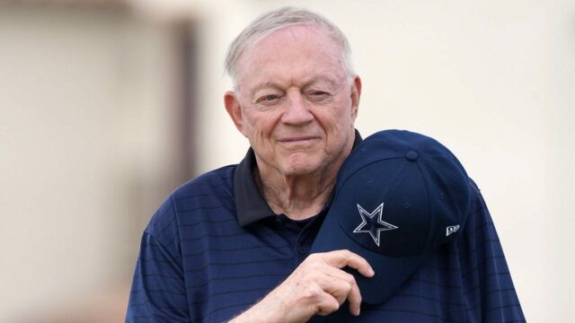 Jerry Jones z Cowboys hovorí o urgentnom boji o rakovinu kože

