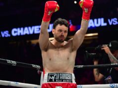 Julio Cesar Chavez Jr. je deportovaný do Mexika a hodený do väzenia Julio Cesar Chavez Jr. je deportovaný do Mexika a hodený do väzenia