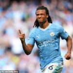 Everton je zvedavý na obrancu Man City Nathana Akeho, ktorý môže hrať na ľavom a zadnom centre