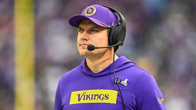 Kevin O'Connell, Vikings 'Kevin O'Connell spadol F-bomba v živom mikrofónnom segmente



