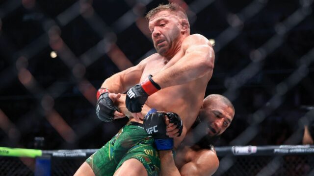 Khamzat Chimaev vyhral majstrovstvá UFC na základe čísel




