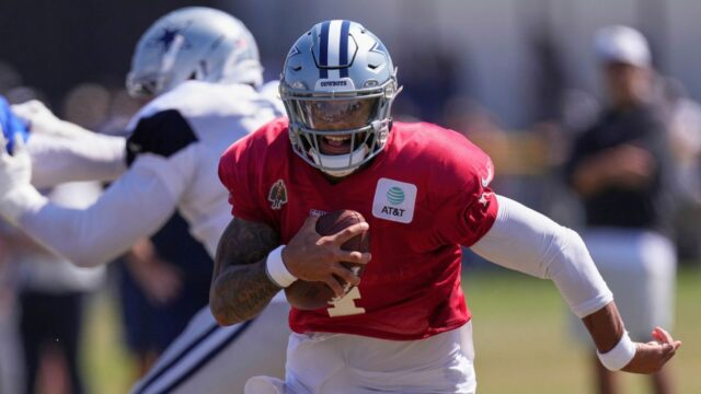 Koľko bude Dak Prescott súťažiť Cowboys v roku 2025? 


