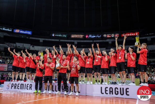 Kurashiki Ablaze sa stiahol z PVL Invitational kvôli vnútornému problému zahŕňajúcim hlavného trénera Hideo Suzuki, pričom káva Zus vstúpila na dokončenie nového šiestich tímov.