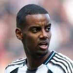 Le drame et les excuses de la clause contractuelle d'Alexander Isak ont été présentées après le transfert de dernière minute