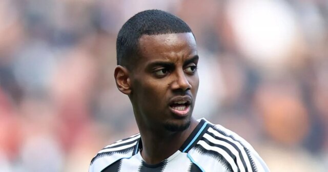 Le drame et les excuses de la clause contractuelle d'Alexander Isak ont été présentées après le transfert de dernière minute
