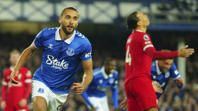 Leeds United upozorňuje podpis bývalého útočníka Evertonu Dominic Calvert-Lewin


