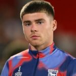 Davis upútal pozornosť svojimi prominentnými vystúpeniami pre Ipswich v minulej sezóne v najlepšom lete