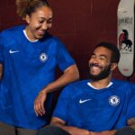 Les fans de football 'poussés à contrefaçon' 'alors que 13 clubs de Premier League augmentent les prix du kit