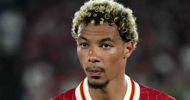 Les joueurs de Liverpool 'ont pris au dépourvu' par Hugo Ekitike alors que la nouvelle signature fait une grande impression
