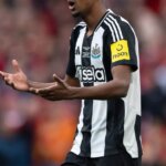Les propriétaires de Newcastle envoient un message de 10 mots à Alexander Isak au milieu de la saga de transfert de Liverpool