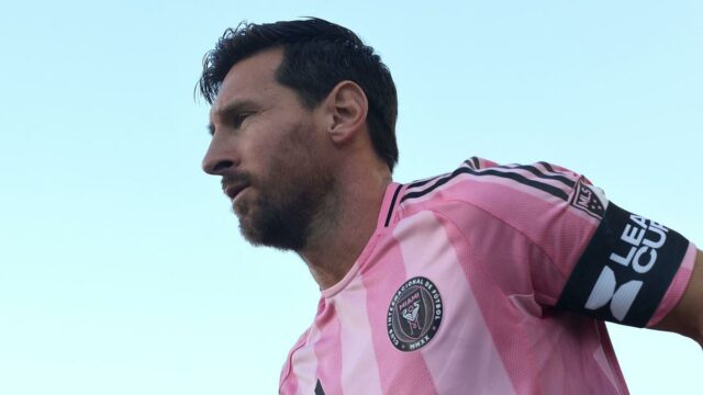 Lionel Messi sa rozhodol vrátiť sa zo zranenia proti La Galaxy

