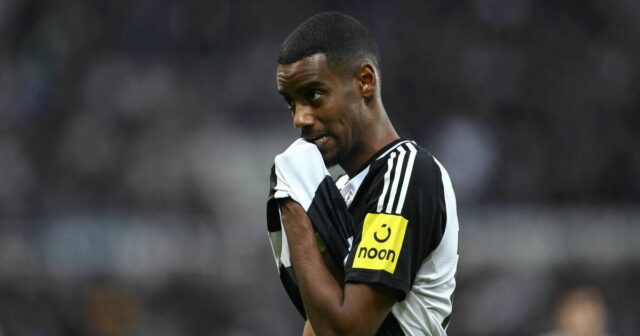 Liverpool Transfer News: Reds indique quand Alexander Isak Saga pourrait se terminer alors que les pourparlers s'intensifient
