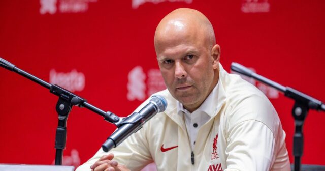 Liverpool considère trois autres transferts comme le remaniement des dépenses d'Arne Slot Forces
