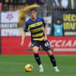 Liverpool dosahuje podľa Parmy, aby podpísal obrancu Geovanni Leoni