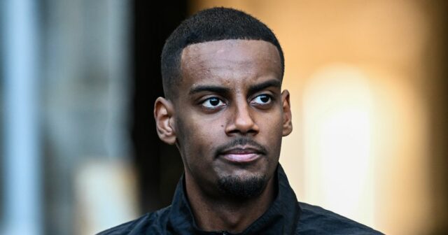 Liverpool dosiahol vstup do 145 miliónov dolárov so šiestimi východmi a dvaja ďalší by mohli pomôcť financovať dohodu o Alexander Isak


