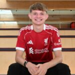 Liverpool oznamuje podpísanie útočníkov, ktorí minulý týždeň hrali Reds Football Sport