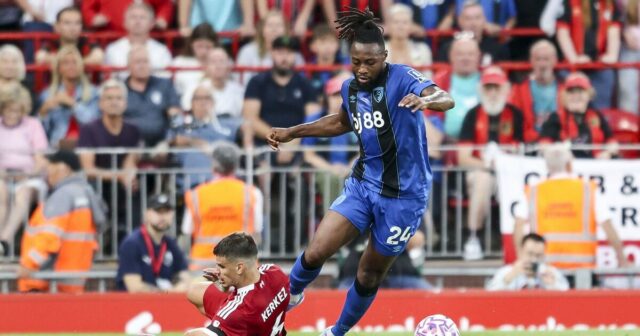 Liverpool vs Bornmut sa zastavil, keď Antoine Semenyo oznámil „rasistickú poznámku“ a odráža | Futbalový šport

