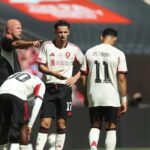 Liverpool začína svoju obranu titulu zápasom proti Bournemouth v piatok večer v Anfielde