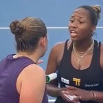 Lotyš vyvracia „rasistické“ obvinenia, Sabalenka „jednoducho sa pokúša pomôcť“