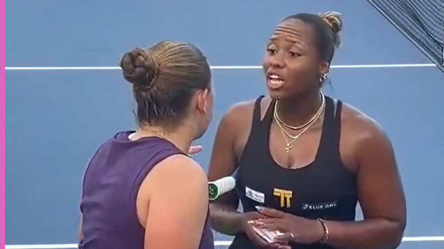 Lotyš vyvracia „rasistické“ obvinenia, Sabalenka „jednoducho sa pokúša pomôcť“ 

