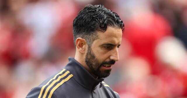 Man utd transferts News: la star de WantAway a offert la retraite en tant qu'accord `` d'accord '' avant la nouvelle saison
