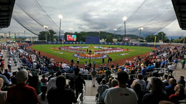 Manažéri, ktorí boli rozčúlení na pobrežných stávkach na svetovú sériu Little League Baseball World Series



