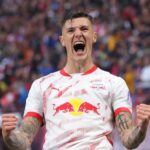 Benjamin Sesko z RB Leipzig sa pozrie na 1. zápas Bundesliga medzi RB Leipzigom a Holsteinom Kielom v Red Bull Arena, Leipzig v Nemecku 19. apríla 2025. (Foto: Urik Pedersen/Nurfoto cez Getty Images)