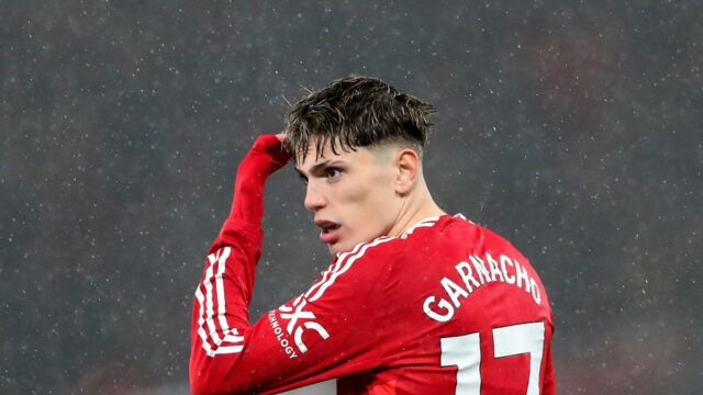 Manchester United súhlasí s tým, aby ponúkol Garnacho do Chelsea za 40 miliónov libier navyše 

