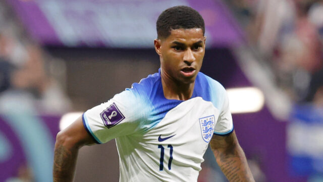 Marcus Rashford sedel na múke proti otváraču Barcelony neďaleko Mallorca, zatiaľ čo registrácia bola oneskorená

