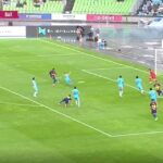 Marcus Rashford (TOP) prvýkrát strelil svoj prvý gól pre Barcelona.