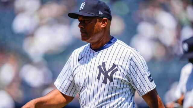 Mariano Rivera slzy Achilles počas hier Yankees „Oldtimer“

