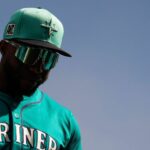 Mariners Robles je pozastavený na 10 zápasov potom, čo hodil netopier do džbánu