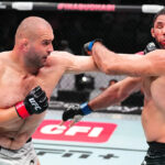 Abu Dhabi, Spojené arabské emiráty -26. júla: (LR) Martin Buday zo Slovenska zvolí Marcusa Buchecha z Brazílie v ťažkom boji počas bojovej noci UFC v Etihad Arena 26. júla 2025 v Abú Zabí, Spojené arabské emiráty. (Foto: Chris Unger/Zuffa LLC)