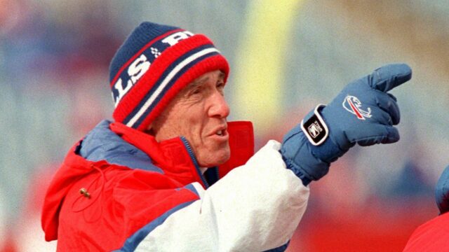 Marv Levy sa stáva 100: Tréner bývalý tréner dostáva všetko najlepšie k narodeninám

