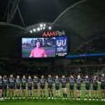 Na obrázku: Hráči Storm sa zladia tesne pred zápasom klubu proti Brisbane minulý štvrtok v noci. Iba meter ďaleko nájdete výhľad, ktorý by sa mal hnevať na všetkých fanúšikov vašich nôh