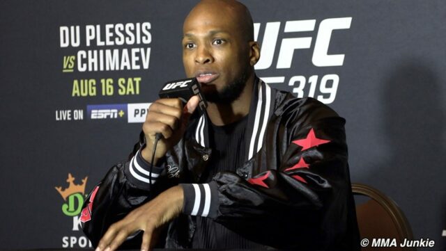 Michael Page reaguje na chválu „skutočne inteligentného chlapa“ Joe Rogana

