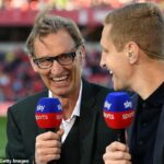 Bývalý kapitán Arsenalu Tony Adams tvrdil, že Martin Odegaard by mal byť ohnutý ako kapitán delostrelectva