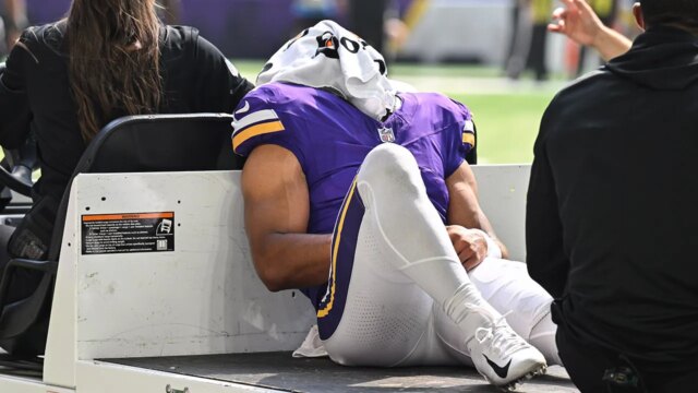 Minnesota Vikings Wr Rondale Moore z celej sezóny 2025 s zranením kolena

