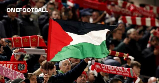 Obrázok článku: Mo Salah žiada UEFA, aby vysvetlil Suleim už poctu