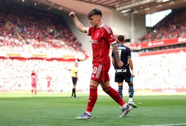 Monako udržiavať záložníka Liverpoolu Ben Doak pod kontrolou

