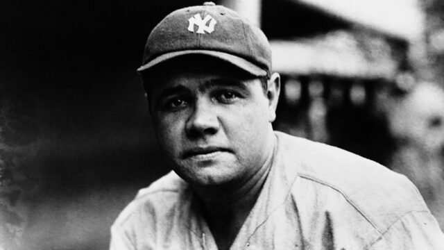 Muž s dojčenským menom obvinený z potiahnutia MLB Tales ID v podvodoch 


