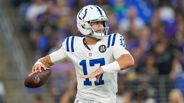NFL News: Colts Name Daniel Jones začínajúci quarterback




