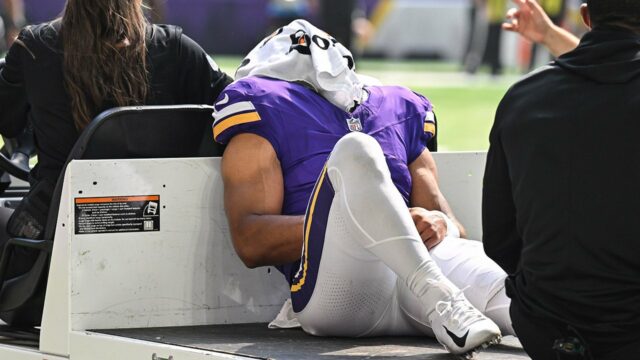 NFL News: Rondale Moore Vikings utrpí brutálne zranenie kolena

