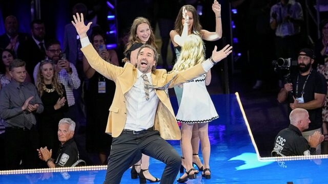 NFL News: Sieň slávy Jared Allen hovorí o zásahu do šatníka

