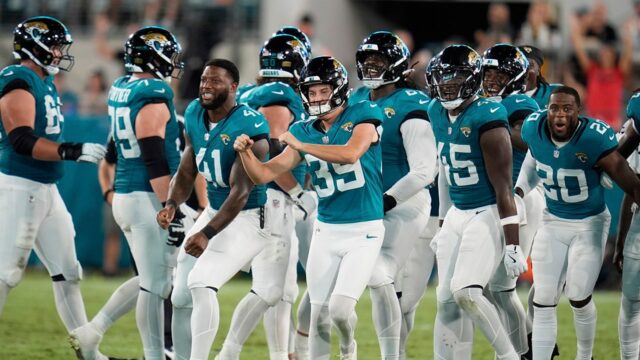 NFL Preseason: Jaguars 'Cam Little Touches 70-yard poľný gól

